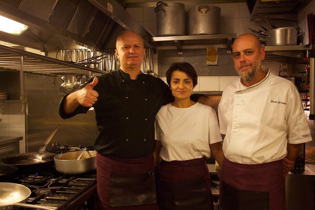 La Bussola Da Gino Hotel Quarrata Bagian luar foto